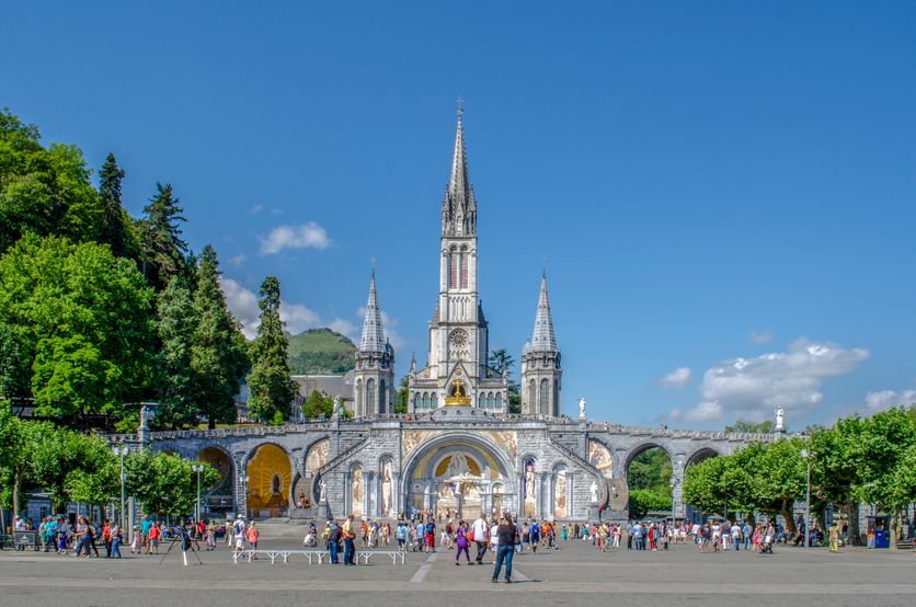 Basílica del Rosario en Lourdes, Altos Pirineos, Francia La visite du pape Léon XIV à Lourdes : préparation et signification