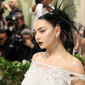 Charli XCX: Nouvel Album et Incursions Cinématographiques