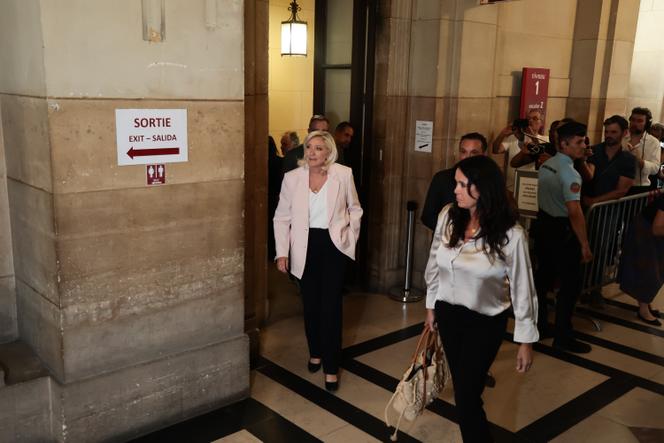 f751d53a-fe02-46d3-b438-585187088242 Procès des assistants FN au Parlement européen