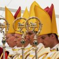 Excommunication des évêques par la Fraternité sacerdotale Saint-Pie X