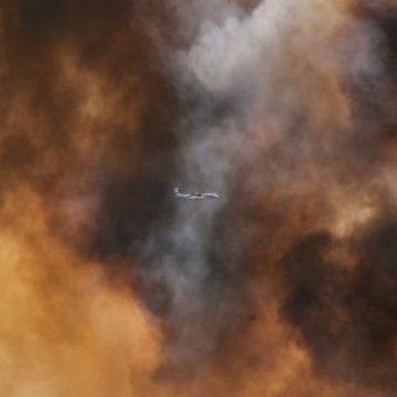 Fusions de fumée des incendies visibles depuis l’espace