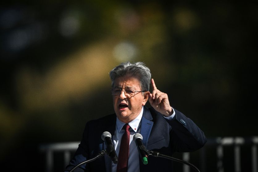 02841ab2-6400-44e3-960e-73eb0e504933 Jean-Luc Mélenchon et les Décisions Politiques pour l’Économie Française