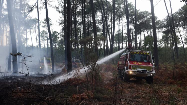 03e1deb4-c81b-4e0c-b53c-24c84c32f729 Grève des pompiers en France : demande de moyens supplémentaires