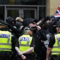 Manifestations anti-migrants à Thetford après la mort d&rsquo;un étudiant à Southampton