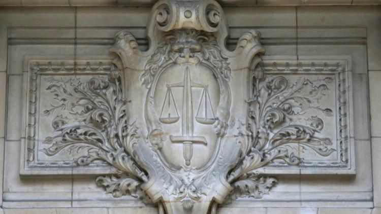 0c57302f-67f6-4533-b97c-ffdef7944991 Un prêtre parisien de 81 ans mis en examen pour viols
