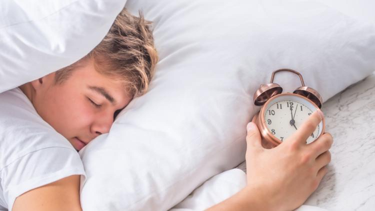 0e0b70b4-8058-493f-adc6-8cbe1cd06172 Dormir plus de 8 heures par nuit : des effets néfastes sur l’organisme