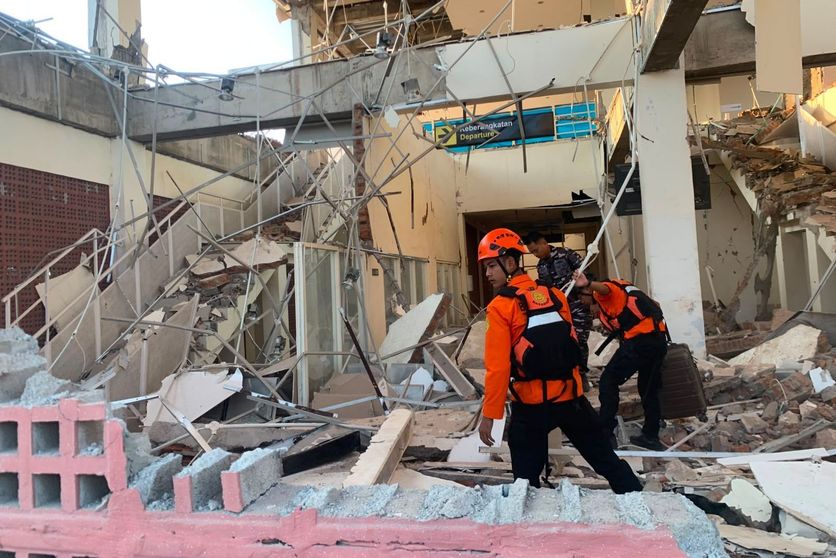 Indonesia Earthquake Séisme de Forte Magnitude en Indonésie