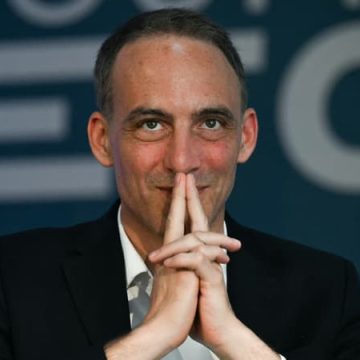 2414dbb1-38d4-4c7b-a0b5-9d837e01ba21 Raphaël Glucksmann annonce sa candidature à l’élection présidentielle de 2027