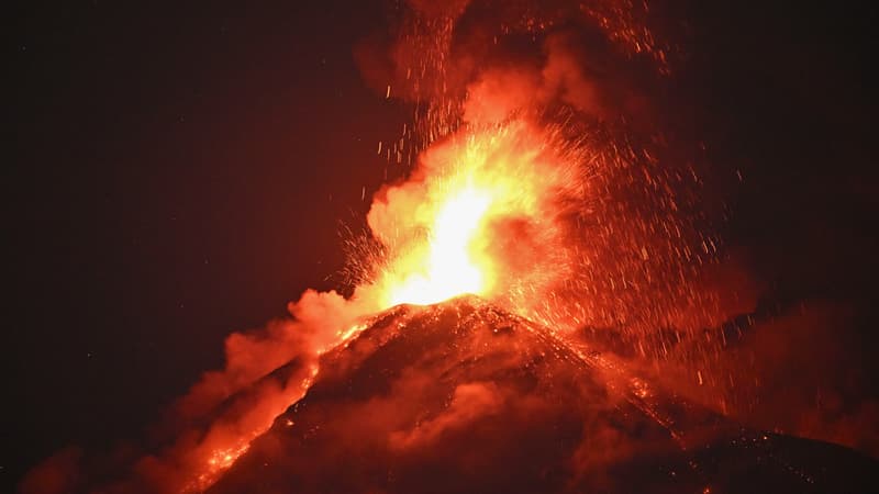 25278e09-6afc-4163-8a99-5c29a37c93cb Éruption du volcan de Fuego : mesures de sécurité au Guatemala