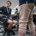 Débat au Japon sur le style vestimentaire d&rsquo;été au bureau