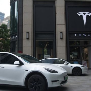 Tesla et huit autres fabricants de voitures rappellent des millions de véhicules en Chine
