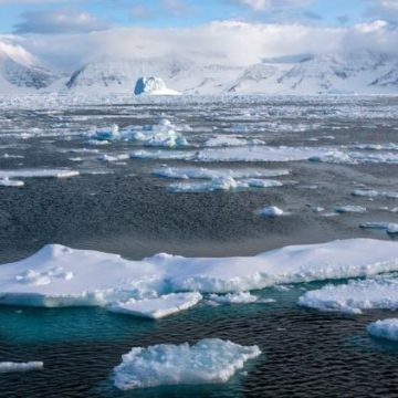 2c8c97f4-7f54-43f8-bb82-b3b1be0568fa Arctic Reflections : Renforcement de la banquise avec une méthode innovante