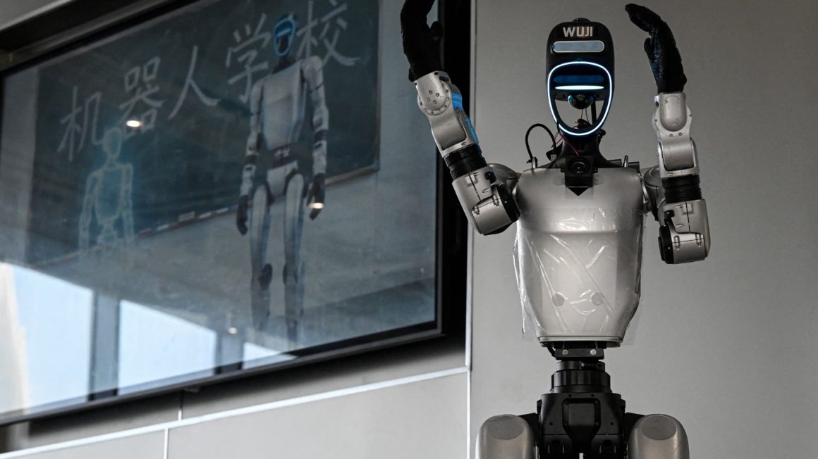2ce733ac-3d1e-4112-bd92-fef8bec46f0e La robotique chinoise en quête de débouchés commerciaux