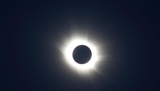 30bfa9a5-2630-463d-889c-7c8b94b9db09 Un documentaire captivant sur les éclipses solaires
