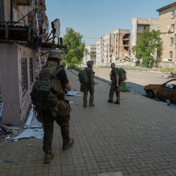 Guerre en Ukraine: Nouvelles avancées et tensions internationales