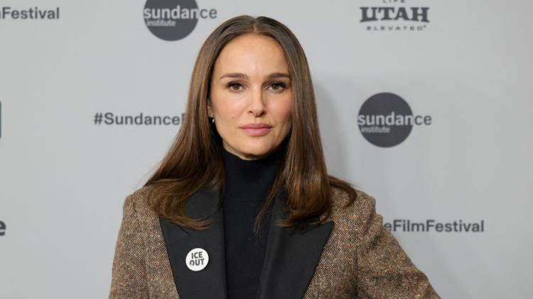 33939b72-5be4-4a1c-9113-ea73d8efb0ff Natalie Portman partage ses impressions sur le système de santé français
