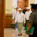 Le président birman Min Aung Hlaing renforce ses alliances en Thaïlande