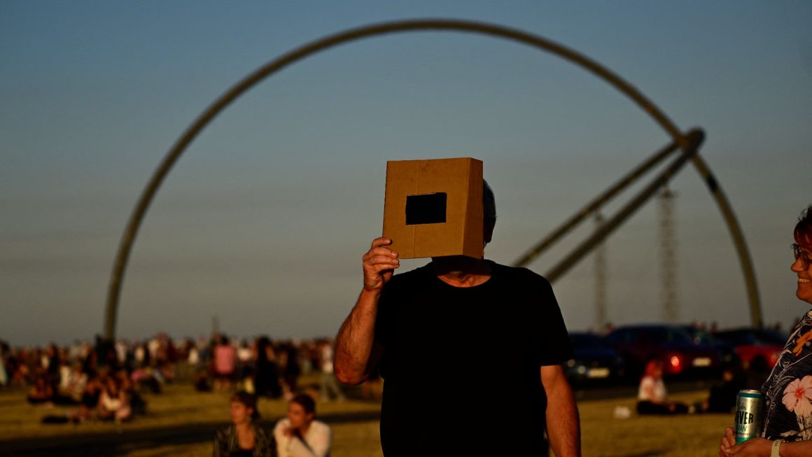 Éclipse solaire totale fascinante : Un spectacle mémorable en Europe