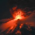 Le volcan Fuego entre en éruption et provoque des évacuations