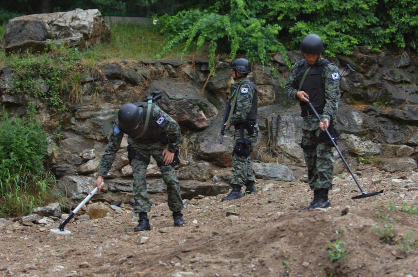 EOD training of ROK United Nations Peacekeepers La menace des mines le long de la frontière coréenne