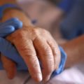Promulgation d&rsquo;une loi sur l&rsquo;aide à mourir en France