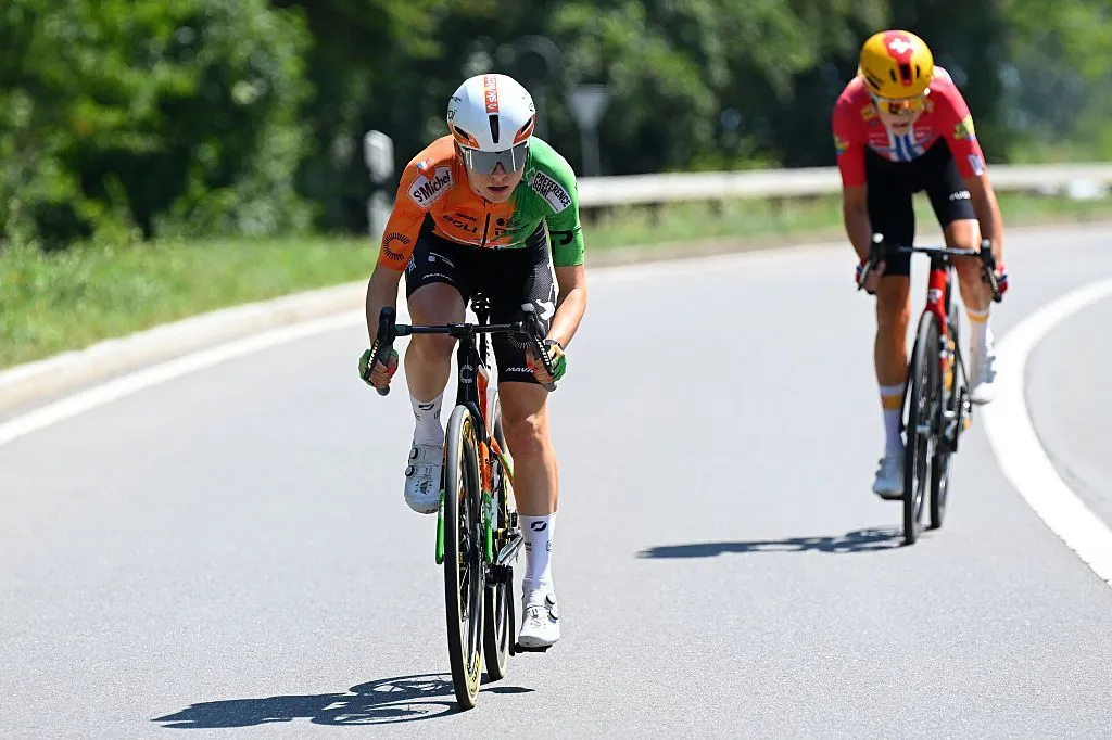 465ddb8c-3d47-4fcb-87df-c29f8e84871a Diffusion Partielle du Tour de France Femmes: Enjeux et Débats
