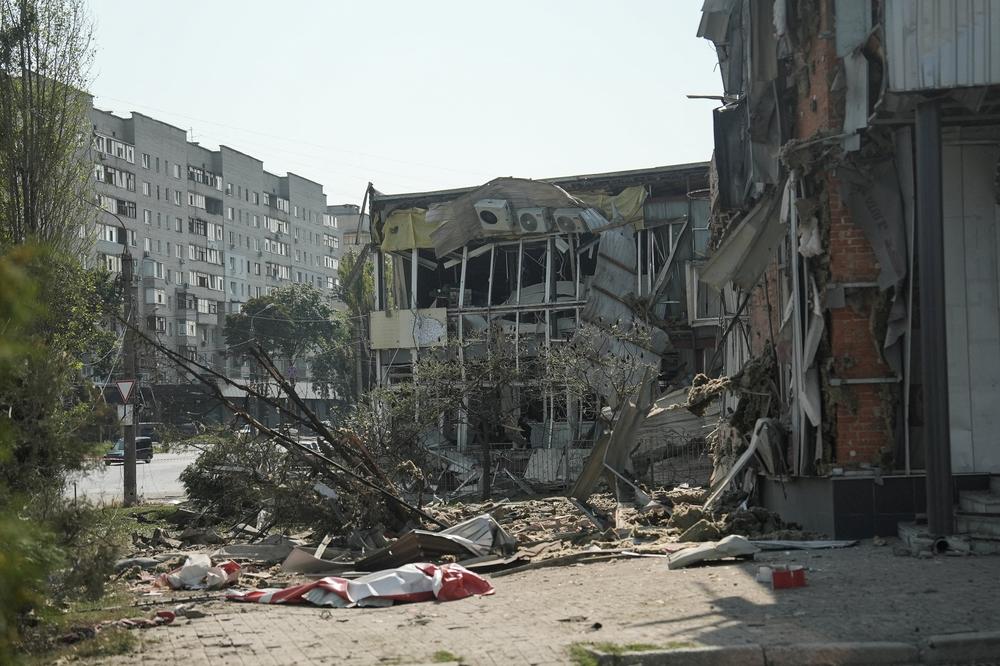 48ca3390-a893-4f33-8050-c079ed779125 Tensions en Ukraine: frappes aériennes et conséquences
