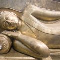 Découverte de Statues de Bouddha Recouvertes d&rsquo;Or au Sri Lanka