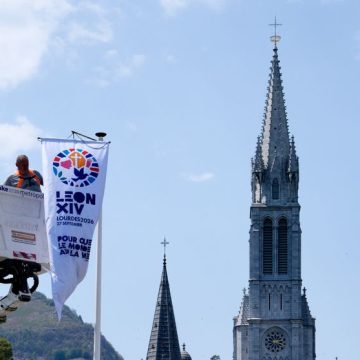FRANCE - LOURDES - VENUE DU PAPE 26 SEPTEMBRE 2026 Préparatifs pour la Venue du Pape Léon XIV à Lourdes