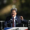 Jean-Luc Mélenchon critique le budget 2027 et propose de faire payer les grandes fortunes