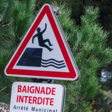 L&rsquo;amende pour baignade dangereuse s&rsquo;intensifie en France