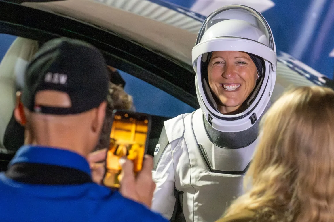 Sophie Adenot: Première Française à Sortir dans l&rsquo;Espace