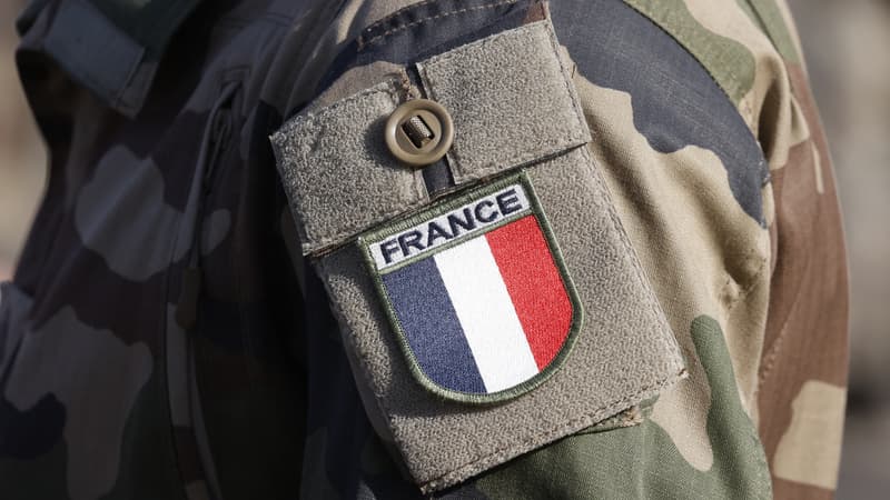 67c352a4-25e7-4b7b-880f-b0fd10eff3a9 Sanctions envisagées pour des soldats français ayant exhibé un drapeau controversé