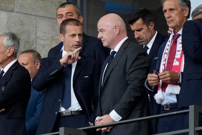 6d687b3d-9d04-432d-a216-ad5262d57b42 L’UEFA appelle au départ de Gianni Infantino