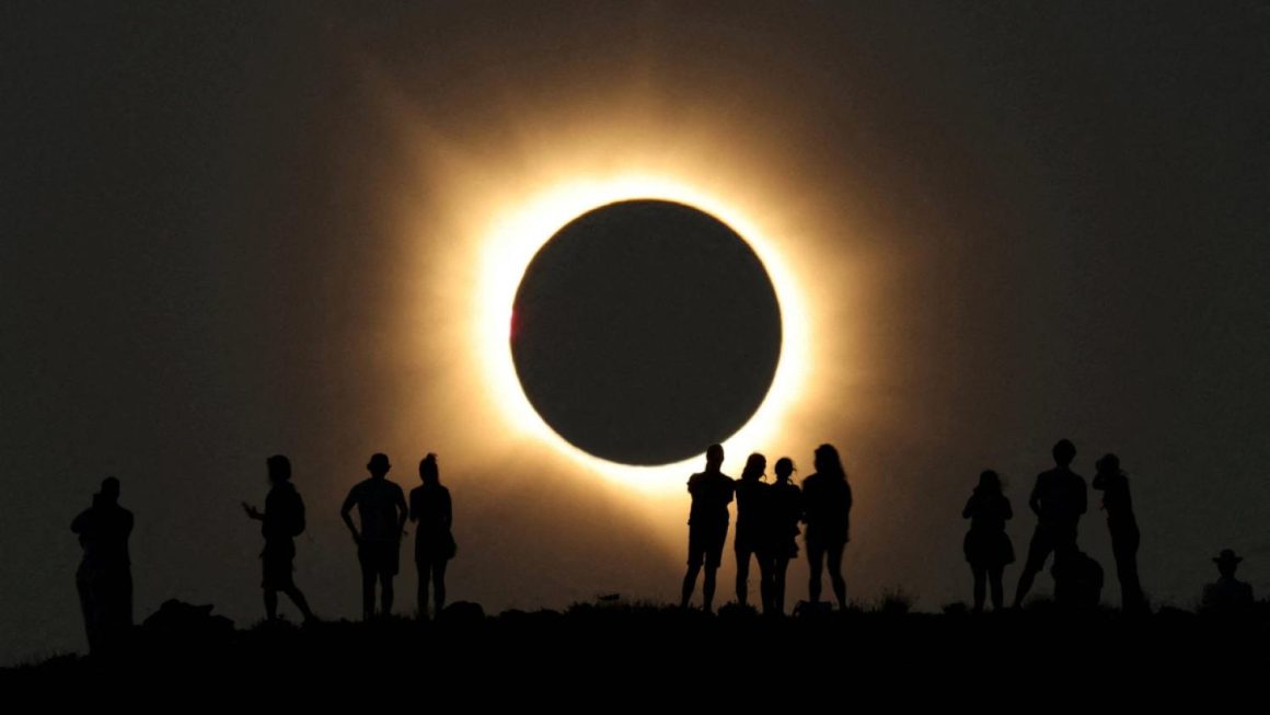 6db056bc-bb7d-4b30-9b12-a06fffef6323 L’éclipse solaire totale visible depuis l’Espagne