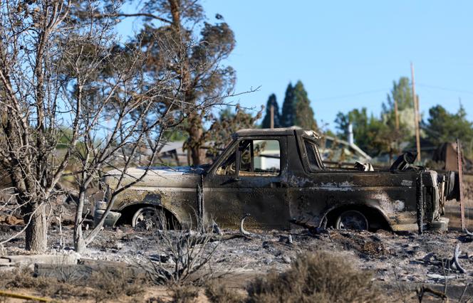 72ad805e-55a0-42a1-8e87-c6969d0cff90 Incendie Hawk dans le Nevada : Aide internationale et évacuations massives