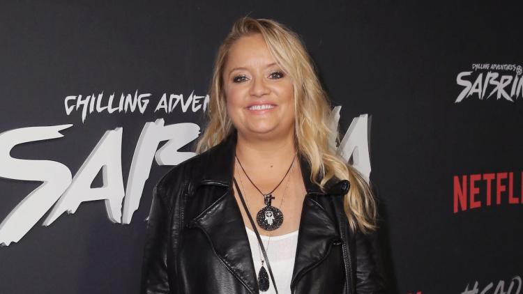 77f62703-ee20-4a8e-83e9-496f52a6a598 Lucy Davis révèle son combat contre le cancer du sein