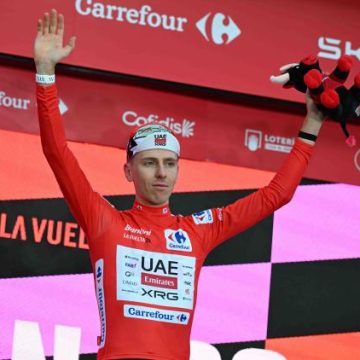 Tour d&rsquo;Espagne : Tadej Pogacar toujours en tête après la 2e étape
