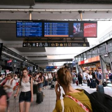 Problèmes de Trafic Ferroviaire à Paris-Montparnasse en Raison d&rsquo;une Panne Électrique