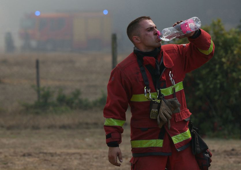 FRANCE-ENVIRONMENT-CLIMATE-WEATHER-WILDFIRE Le Mégafeu en Gironde: Bilan et Efforts des Pompiers