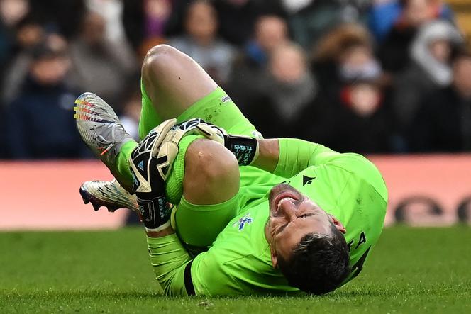 89cd28d2-28db-4531-a34f-3f6d8db87f0d Le football anglais lutte contre les blessures simulées par les gardiens