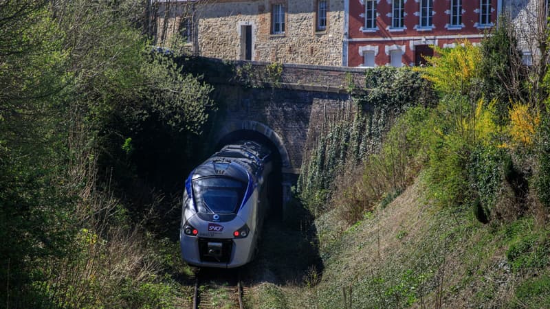 8df85de3-a683-4463-b883-8f69bd82f9a1 Interruption du trafic des trains suite à un vol de câbles électriques