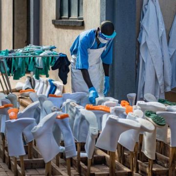 8f9ee066-8869-4a94-9f85-3c1363ece697 Fin de l’épidémie d’Ebola en Ouganda, la situation reste préoccupante en RDC