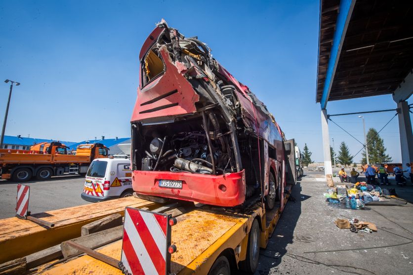 93876732-e975-42ac-8acf-41ea539c3448 Grave accident de car en Hongrie: 12 morts et plusieurs blessés