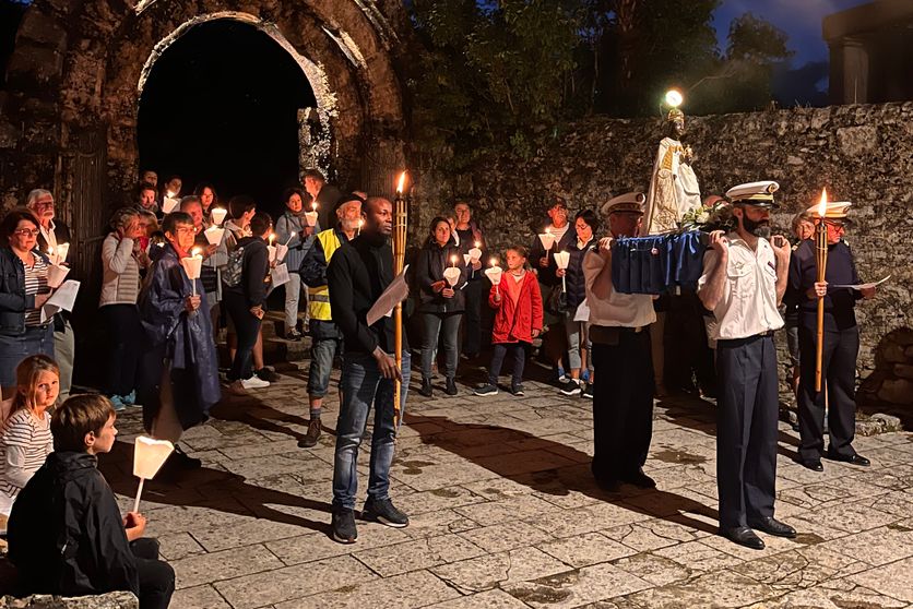 9809688a-b317-47d0-8478-d7191969648e Rocamadour: Célébration des 400 Ans de la Marine Nationale