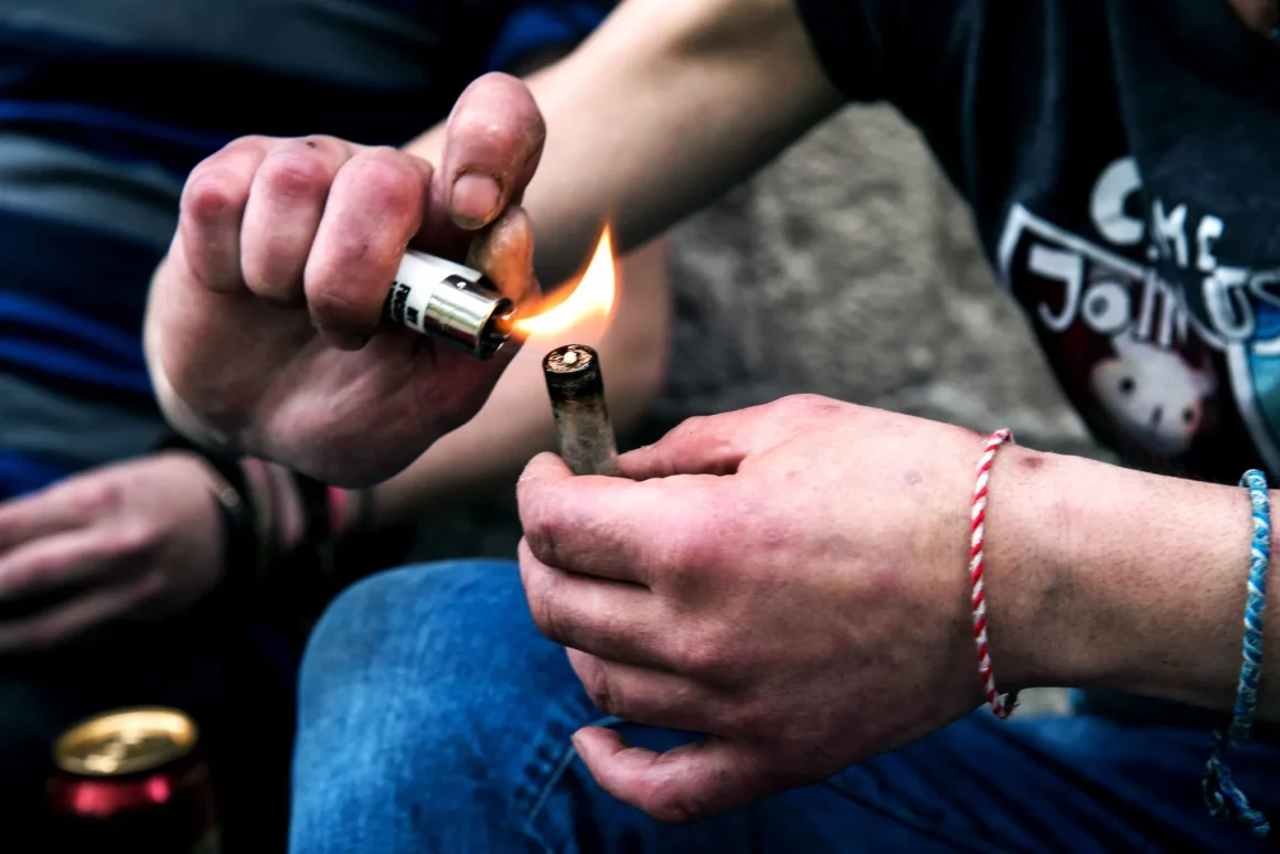 a62c5535-1474-425a-b936-8fa7653dad2c La consommation de crack à Marseille : une urgence de santé publique