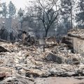 Incendies dévastateurs dans le comté de Spokane : évacuations massives et efforts de secours