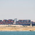La navigation complexe du canal de Suez : une artère vitale du commerce mondial