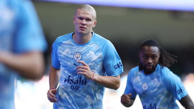 b98eafe3-6338-4477-aa9a-131eaa488f32 Erling Haaland surprend avec une nouvelle coupe de cheveux