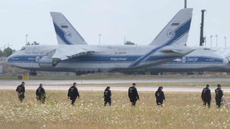 bcfdd7b5-0f38-405b-9d26-9c7524a16548 Alertes sur les Risques de Guerre Hybride en France